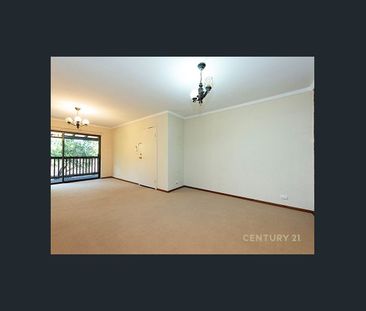Unfurnished 2 bedroom apartment in a secure complex. - Photo 4