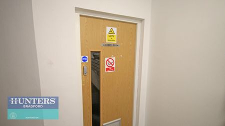 1 bedroom Flat To Let - Photo 4