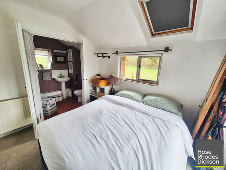 3 bedroom detached house to rent - Photo 4