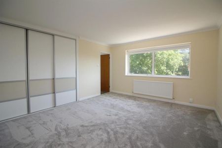 4 bedroom detached house to rent - Photo 5