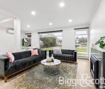 Spacious Five-Bedroom House - Photo 5