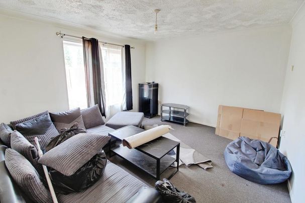 3 bedroom terraced house to rent - Photo 1