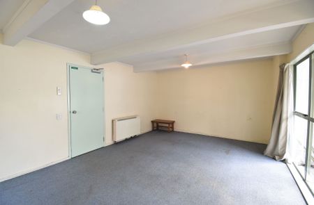 Rooms Available now and 2025 - Photo 4