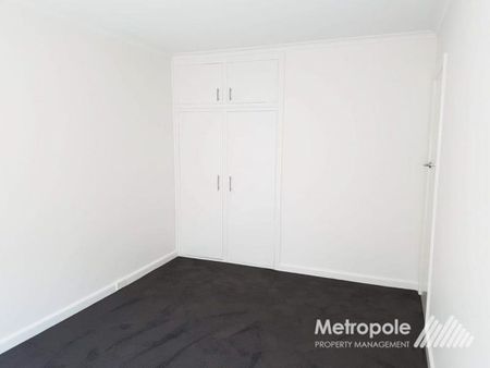 1/3 Avoca Avenue, ELWOOD, VIC - Photo 4