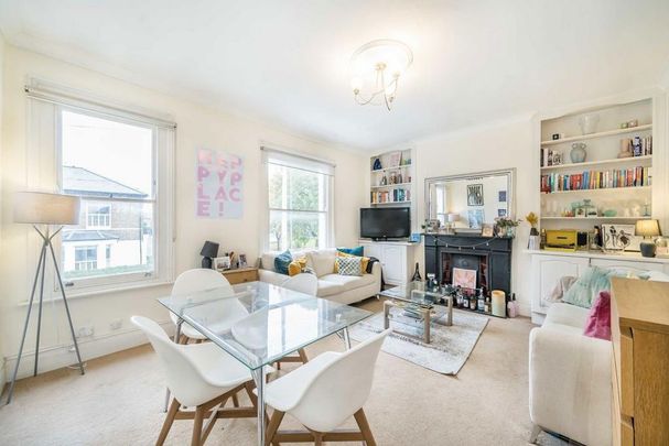 3 bedroom flat to rent - Photo 1