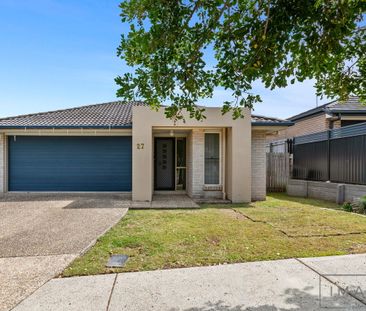 BEAUTIFUL HOUSE TO IMPRESS! - Photo 2