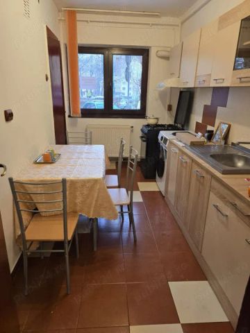 2 camere Grivitei 470 Euro - Fotografie 2