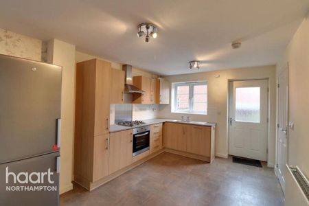 2 bedroom semi-detached house to rent - Photo 5