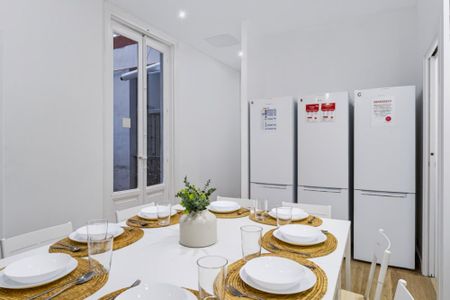 Nice room in Preciados - Photo 2