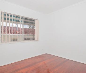 High Set Home - Garden Maintenance Included - Photo 1