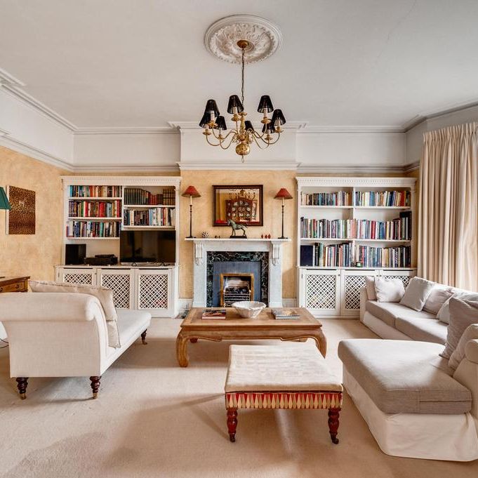 4 bedroom flat to rent - Photo 1