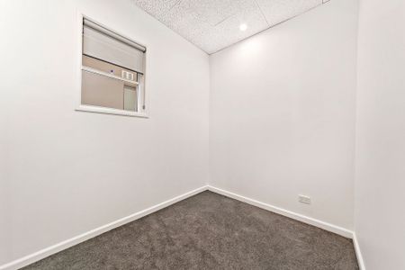 Ground Floor Apartment with Large Terrace - Photo 4