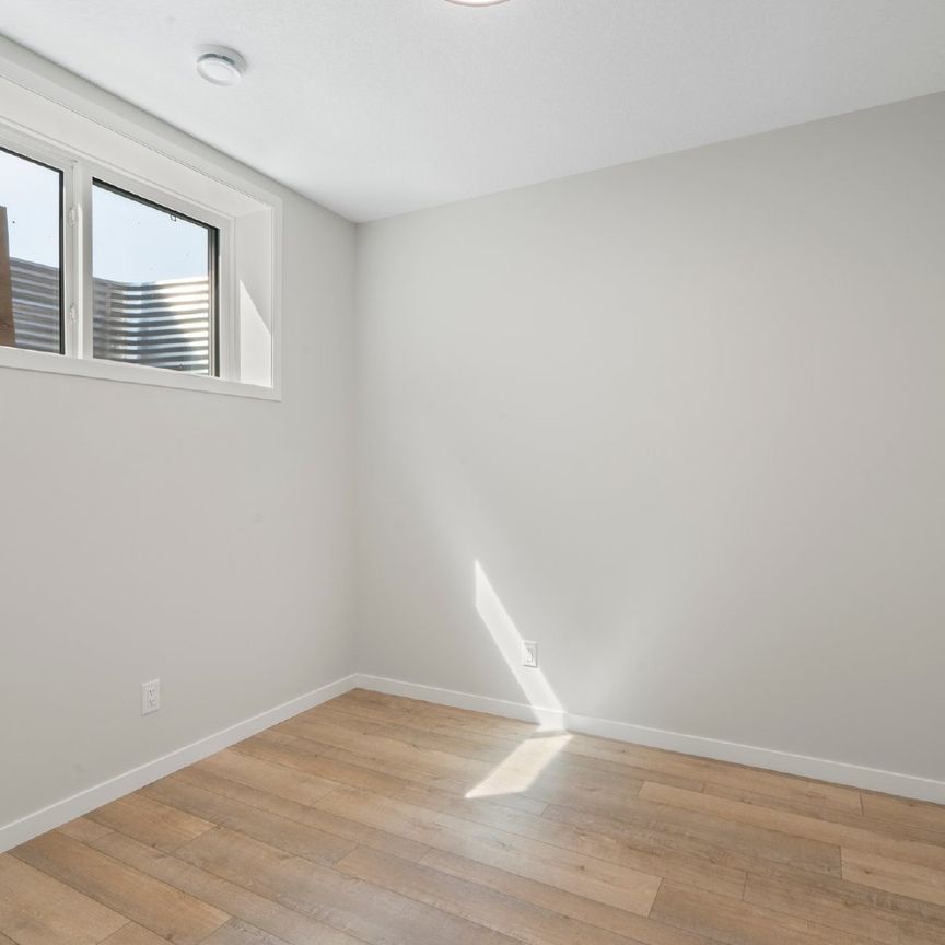 47 Royston Way Nw - Photo 1