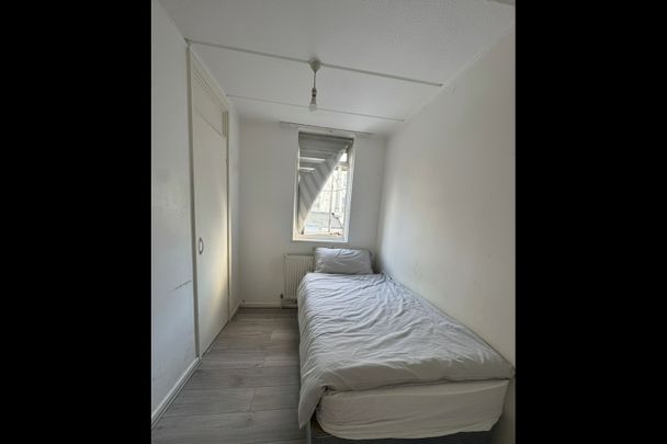 Room in a Shared House, Pulford Road, N15 - Photo 1