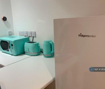 1 bedroom flat to rent - Photo 6