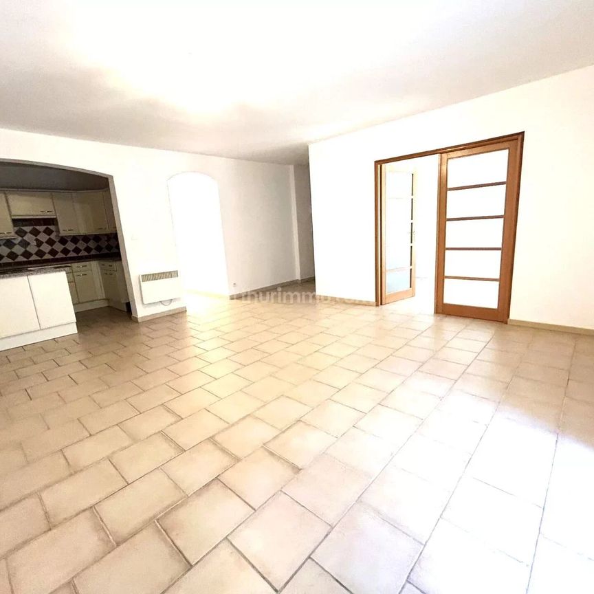 Location Appartement 4 pièces 84 m2 à Aubagne - Photo 1