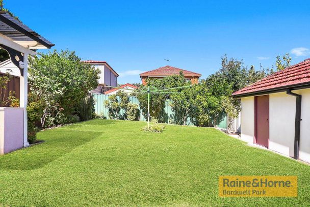 8 Hansen Avenue, Earlwood, NSW 2206 - Photo 1