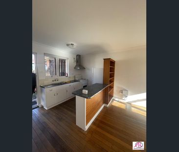 1 BEDROOM IN TOWN - Photo 3