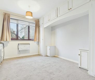 Ground floor flat to rent on - Photo 4