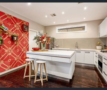 Versatile Coburg Living – 3-Bedroom Home with Separate Studio - Photo 5