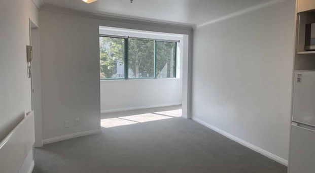 1 Bedroom Apartment Living With Bonus Office Space - Photo 1