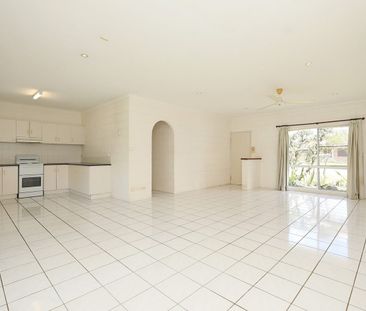 18 Farmer Street, Edmonton, Qld 4869 - Photo 2