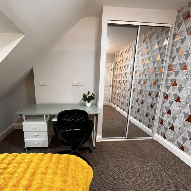 1 bedroom house of multiple occupation to rent - Photo 1