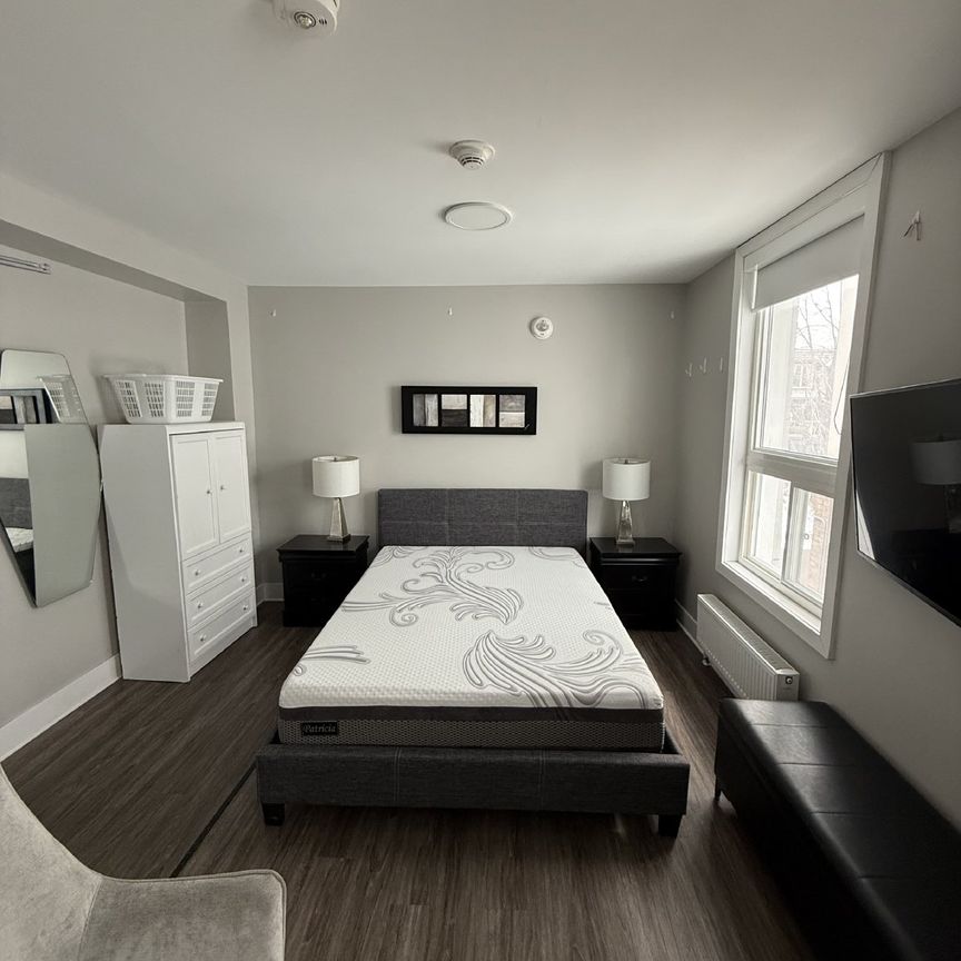 68 Sweetland Avenue - 3A - Photo 1