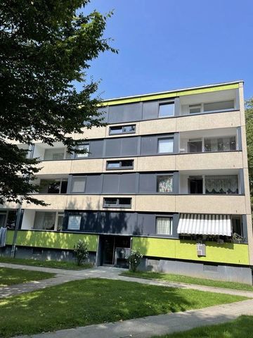 Tapezierte Wohnung mit Balkon in Familienfreundlicher Umgebung - Foto 3