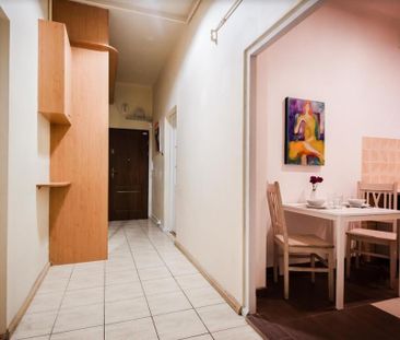 3 pokoje, świetna lokalizacja - Na wynajem - Zdjęcie 1