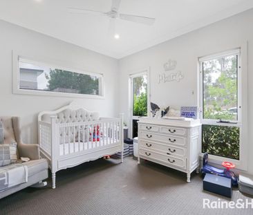 A BEAUTIFUL FAMILY HOME IN THE HEART OF GLENFIELD - Photo 4