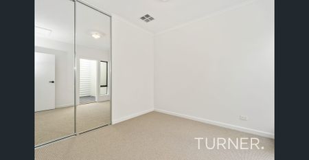 Three Bedroom House - Photo 3