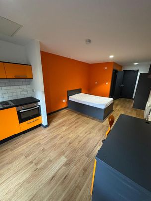 Studio to rent - Photo 1