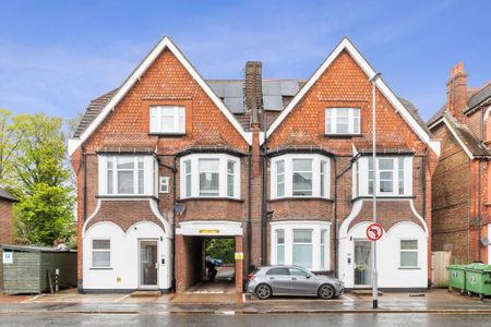 Flat to rent - Photo 2