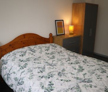 Room in a Shared House, Waterside Close, B9 - Photo 1