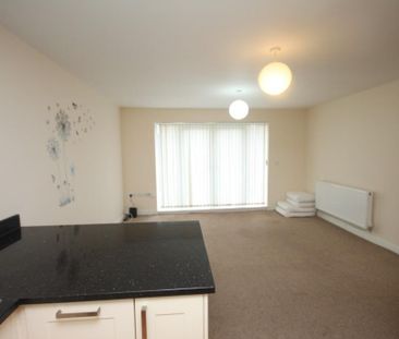 2 bedroom flat to rent - Photo 6