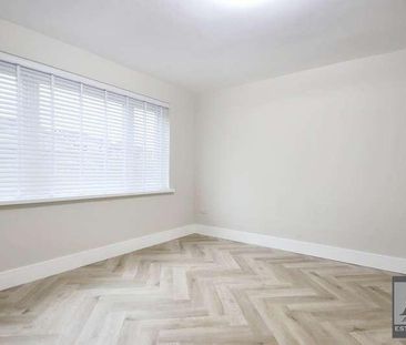 Manor Farm Crescent, BS24 - Photo 1