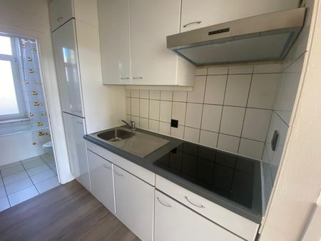 GELIJKVLOERS APPARTEMENT - Photo 3