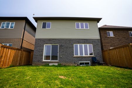 For Lease - 56 Rockledge Drive, Hamilton, Ontario - Photo 2