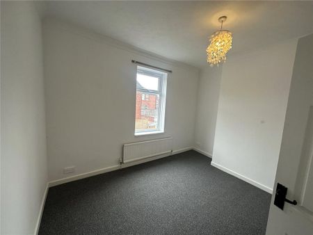 Property to rent - Photo 2