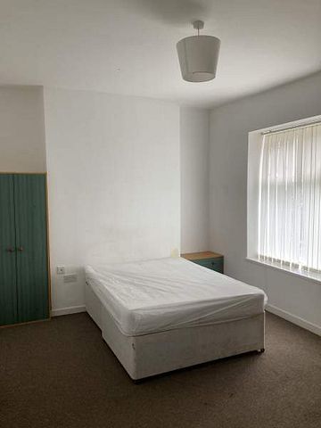 Five Bedroom HMO Phillips Parade, Swansea. - Photo 3