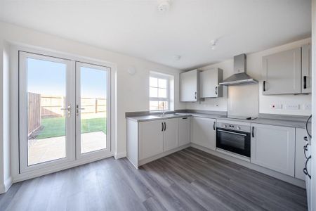 3 bedroom terraced house to rent - Photo 5