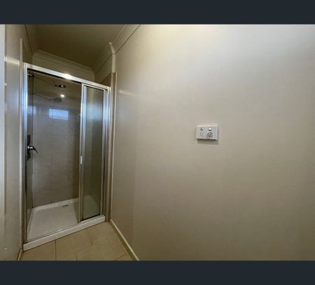 7/1499 Heatherton Road, Dandenong North, Vic 3175 - Photo 3