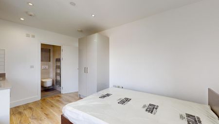 Studio Flat, The Luminaire Apartments, NW6 - Photo 2