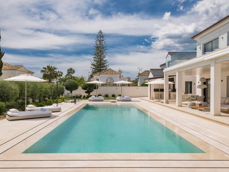 5 bedroom luxury Villa for rent in The Golden Mile, Marbella, Andalusia - Photo 5