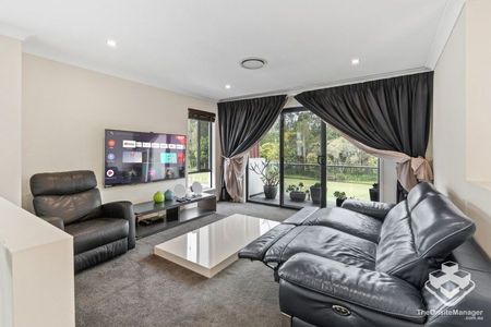 Fully Furnished Luxury 5-Bedroom Home with Appliances--Move-in Ready - Photo 3