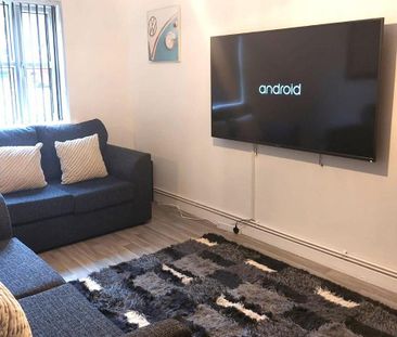 6 bedroom private hall to rent - Photo 3