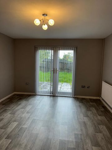 2 bedroom semi-detached house to rent - Photo 2