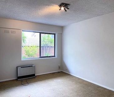 THREE BEDROOM | MINUTES TO BEACH | GREAT LOCATION - Photo 2