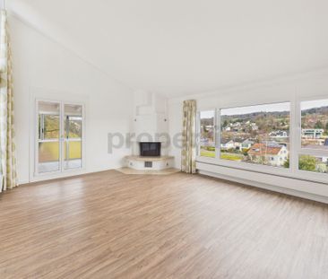 Generous 5.5-room terraced house in a quiet hillside location - Photo 2